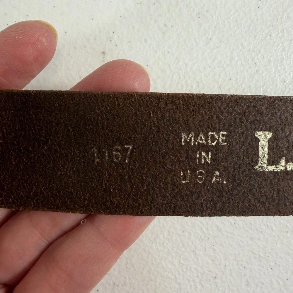 L.L. Bean Belt Men's‎ Size 46 Genuine Cowhide Leather Brown Brass Buckle USA